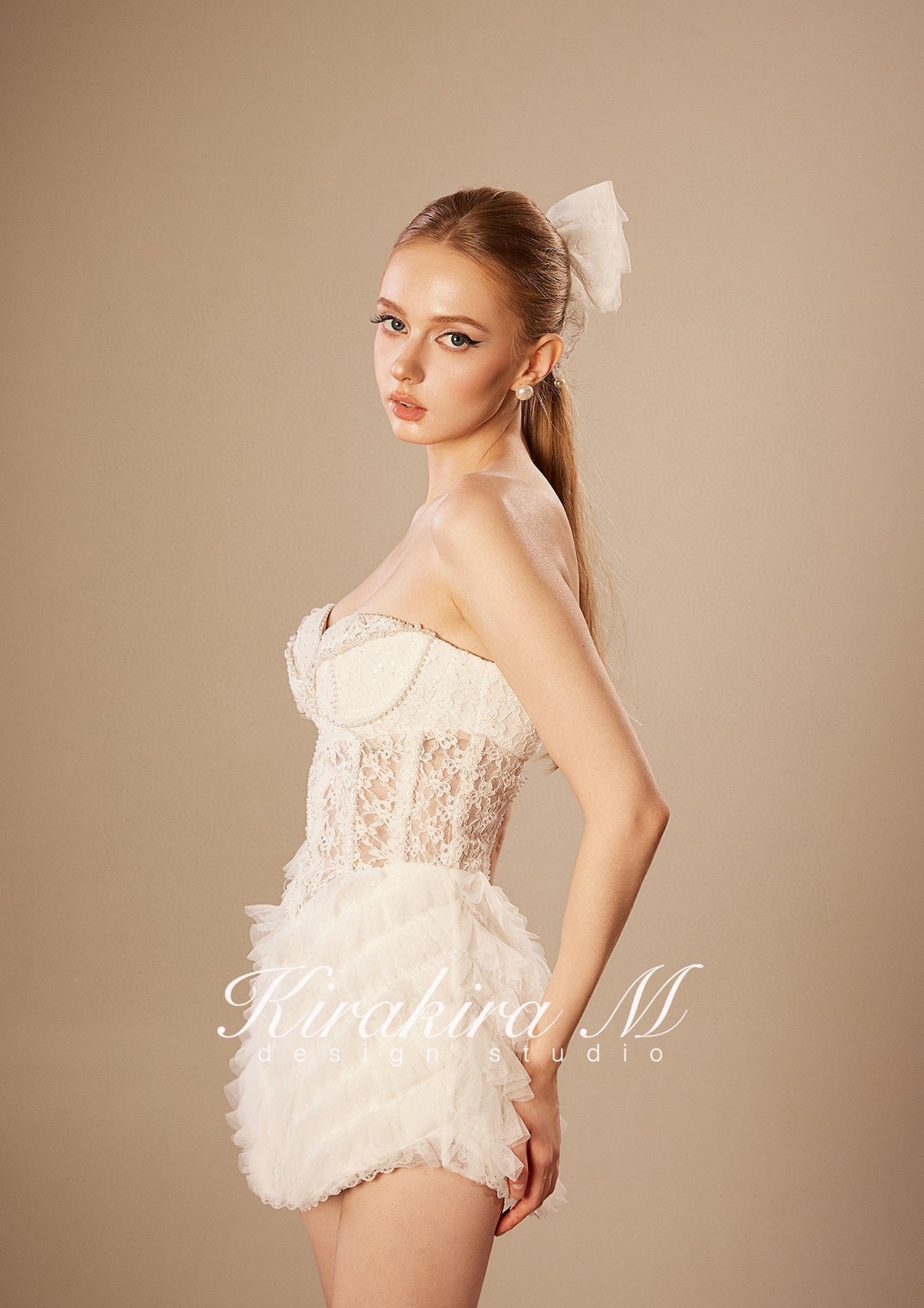 KIRAKIRA M White Fishbone Sheath Mini Dress