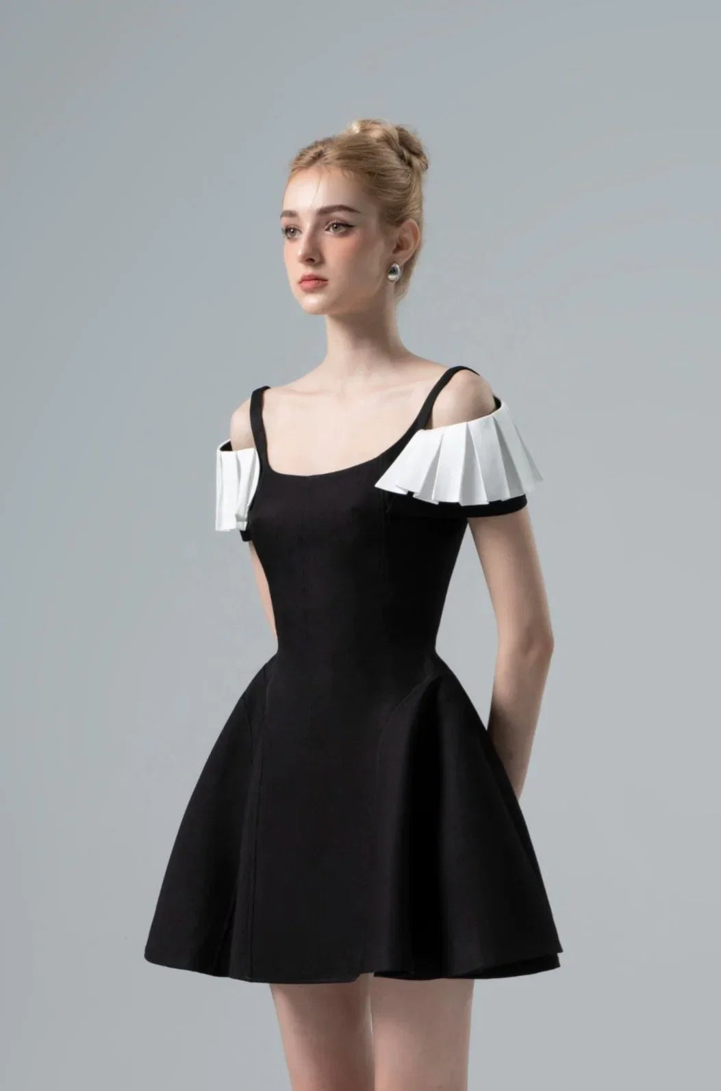 CICI Sapphi Two-tone Mini Dress