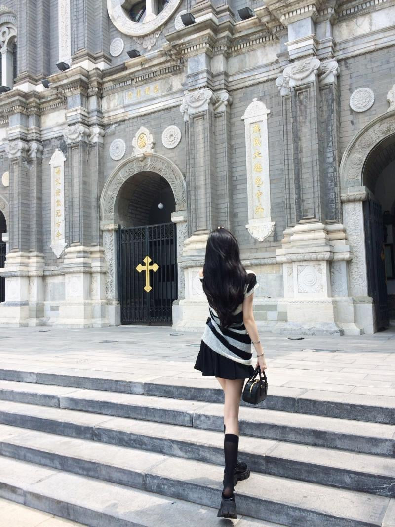Black and White Cutout One-Shoulder Knit Top