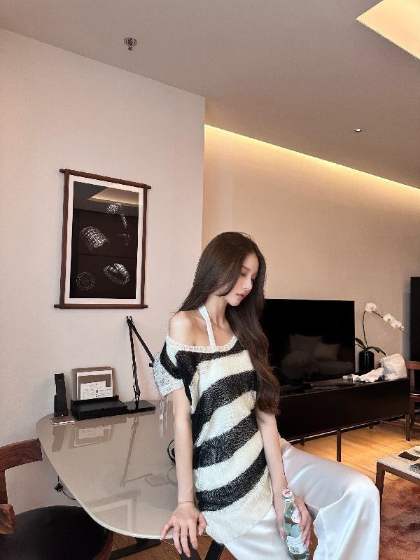 Black and White Cutout One-Shoulder Knit Top