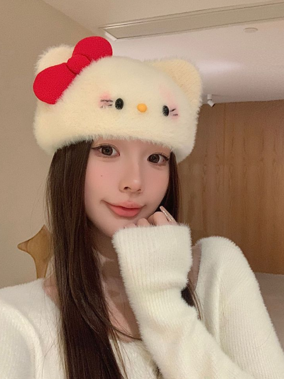 Kitty Plush Beret