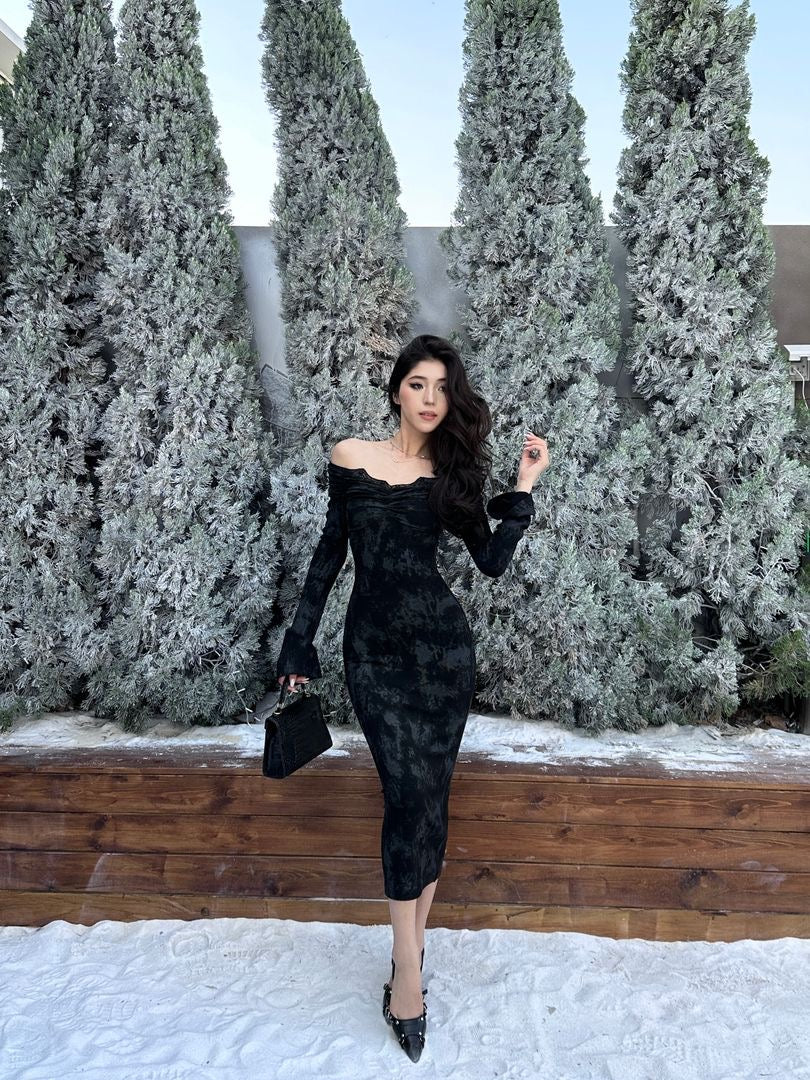 'Hokkaido Covenant' - Dark Off-shoulder Dress