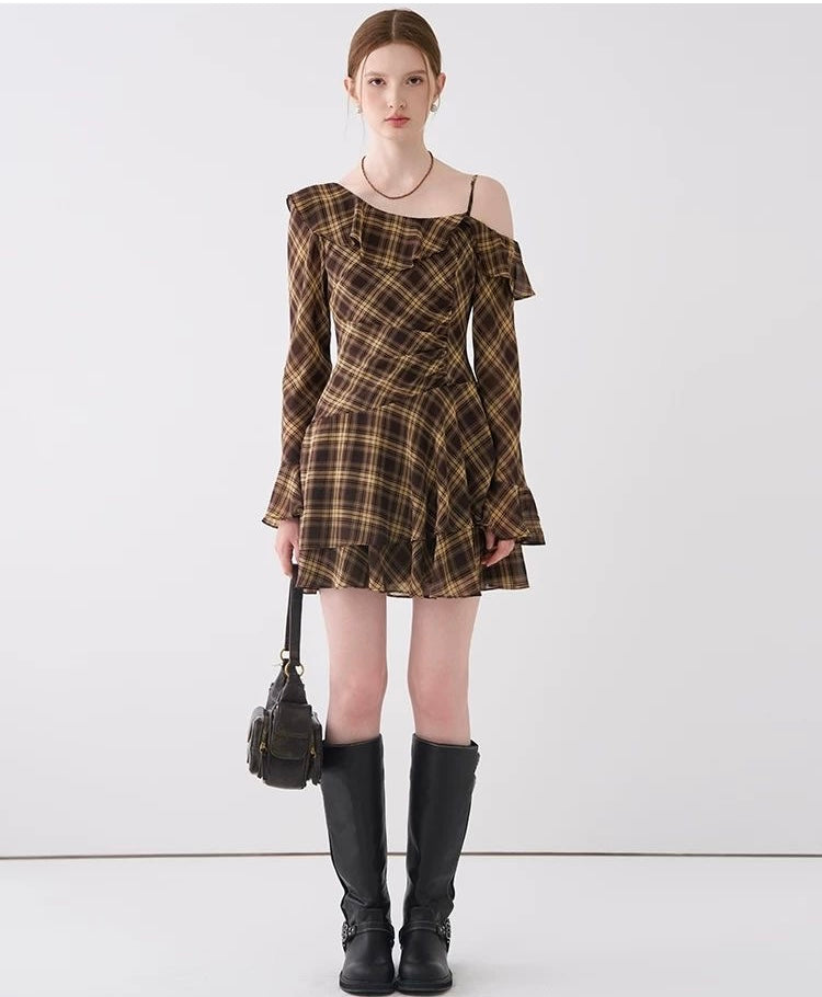 French Vintage Ruffled Plaid Dress – Irregular Hem Waist-Defined Dress