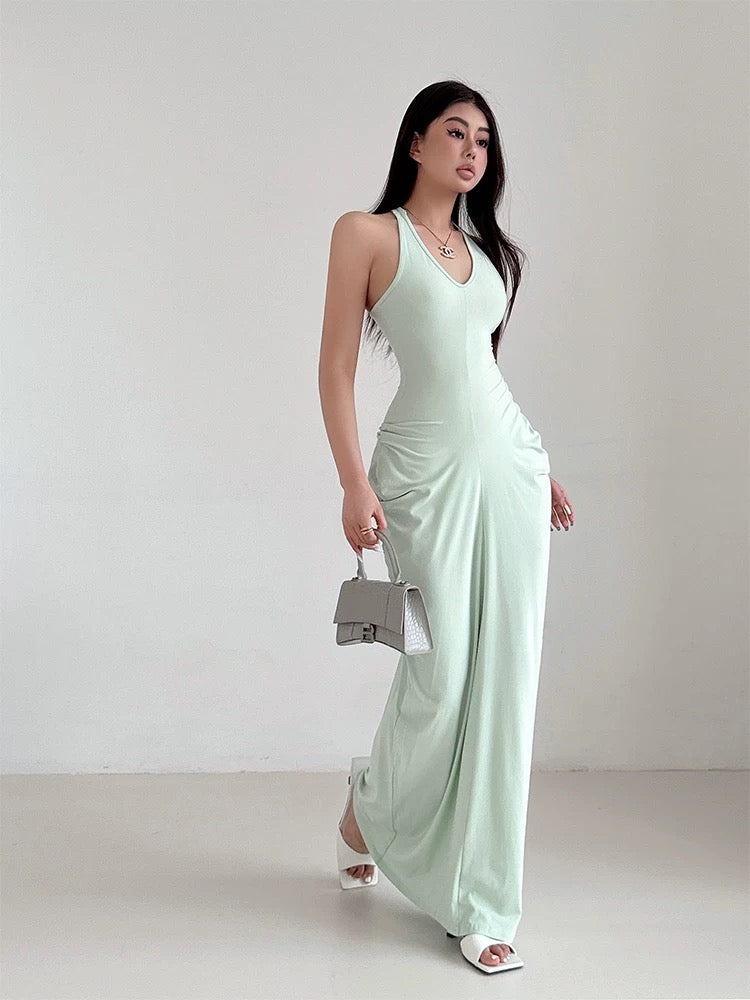 Nüde Cargo Dress with Shaping Silhouette