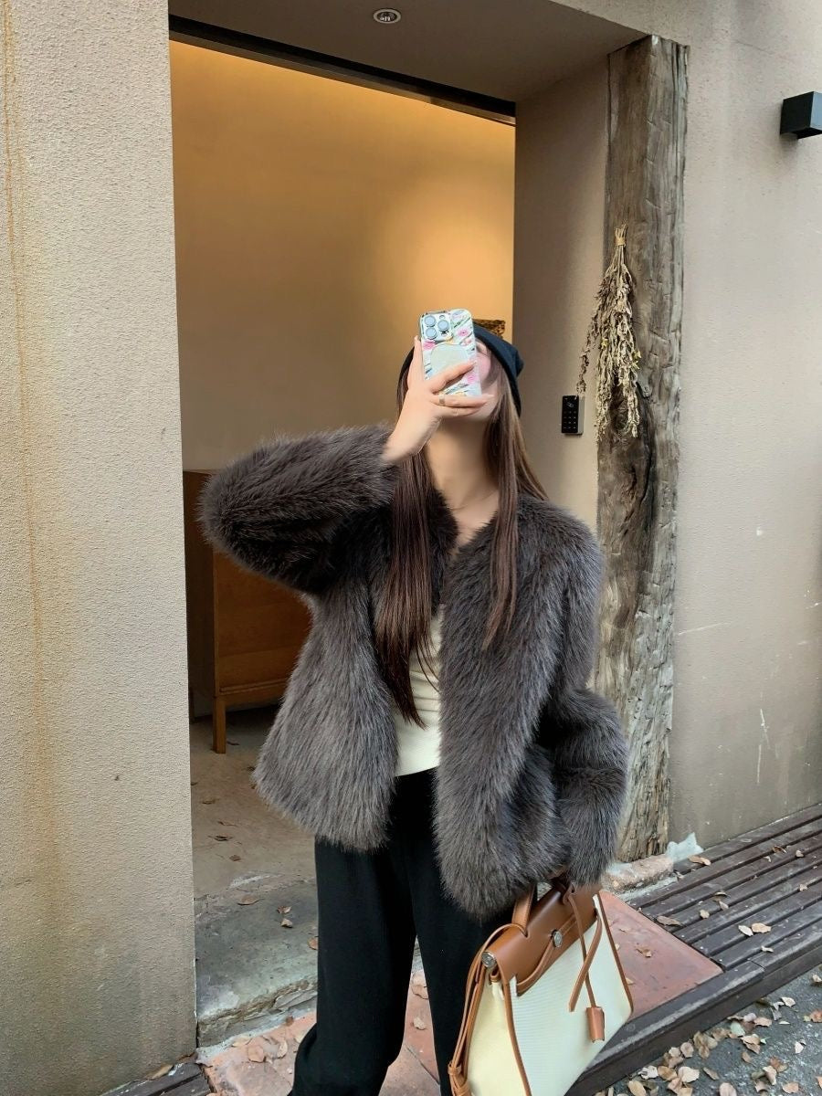 Eco-Friendly Faux Fur V-Neck Jacket – Cozy Winter Essential in Mocha, Almond & Black