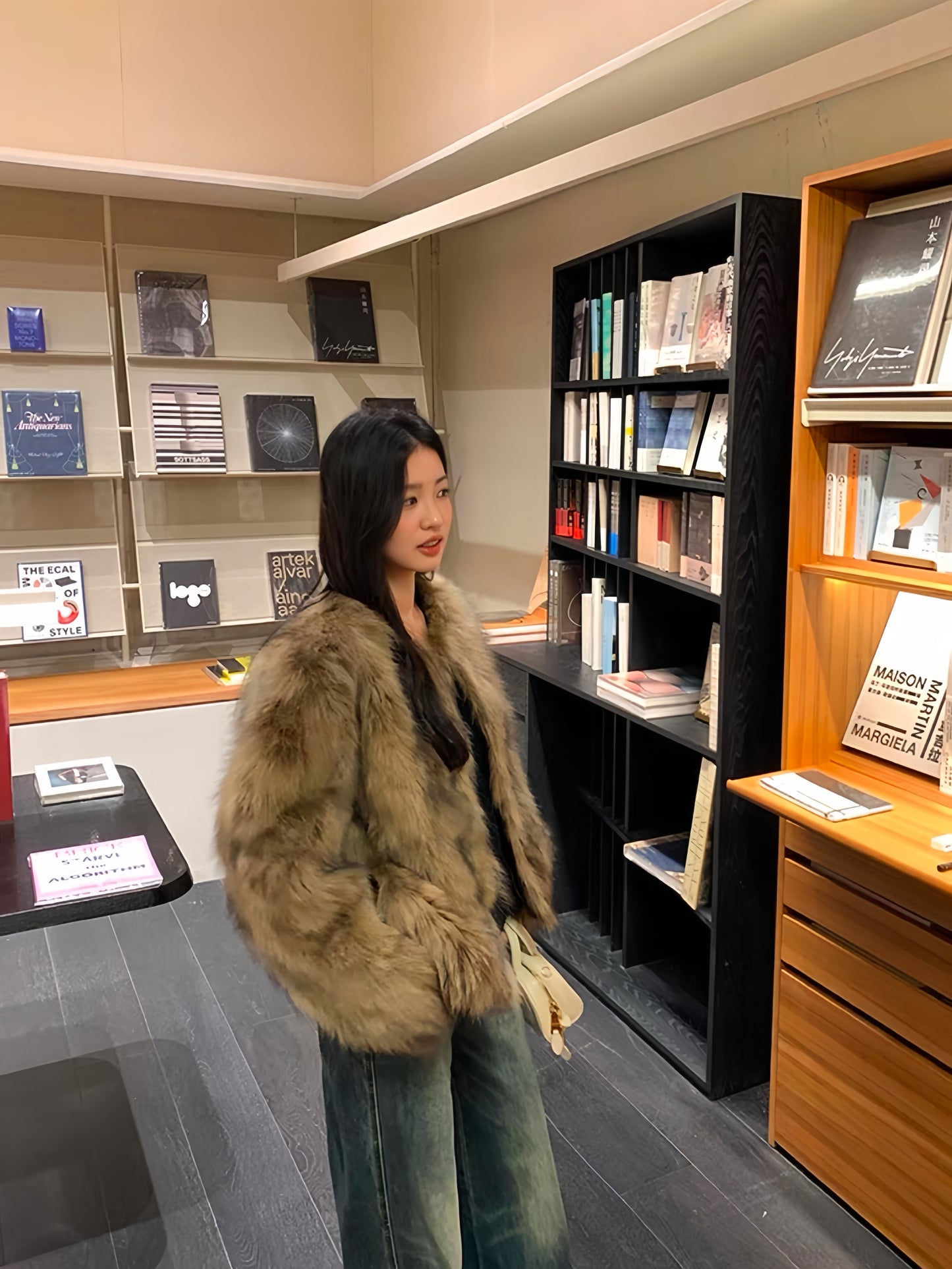 Luxe Eco-Friendly Fox Fur Coat – Thickened Brown Short Vintage Style