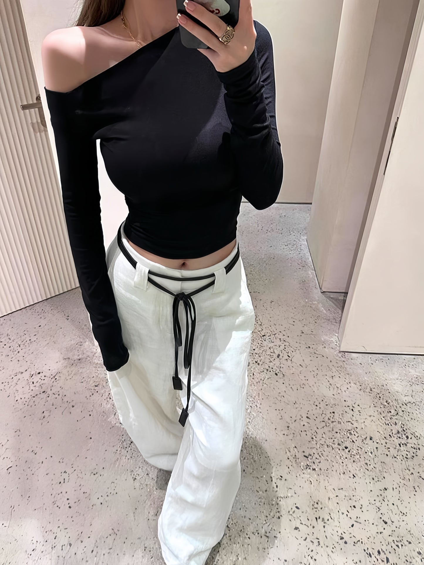 Chic Seductive Off-Shoulder Slim-Fit Long-Sleeve Top