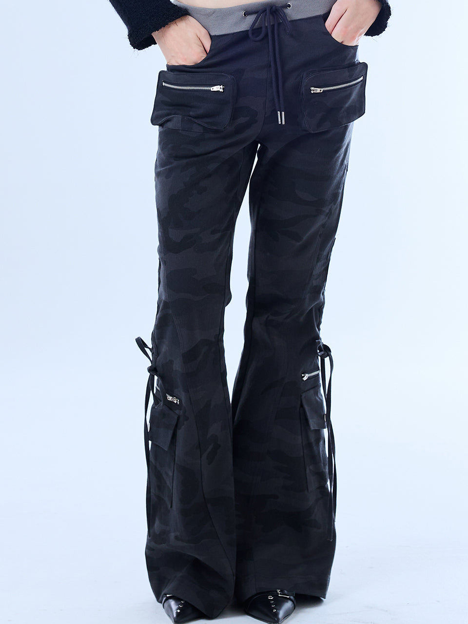 LUVISTRUE FS BOOTSCUT POCKET CARGO PANTS IN CAMO