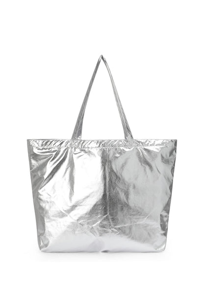 ESSENTIAL LOGO SHOULDER BIG BAG IN SILVER — image 9