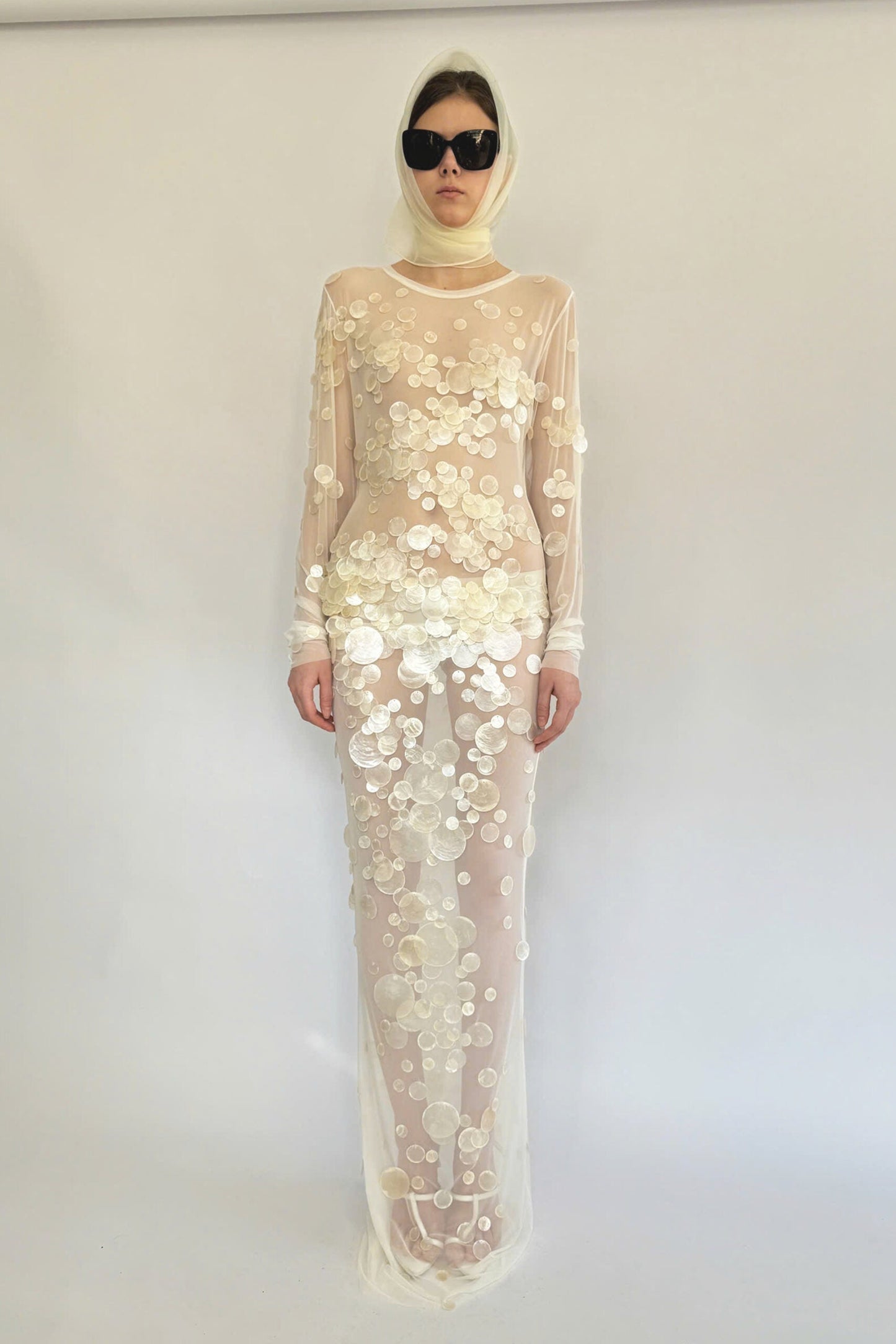 DATT GEM SHELL GOWN product image