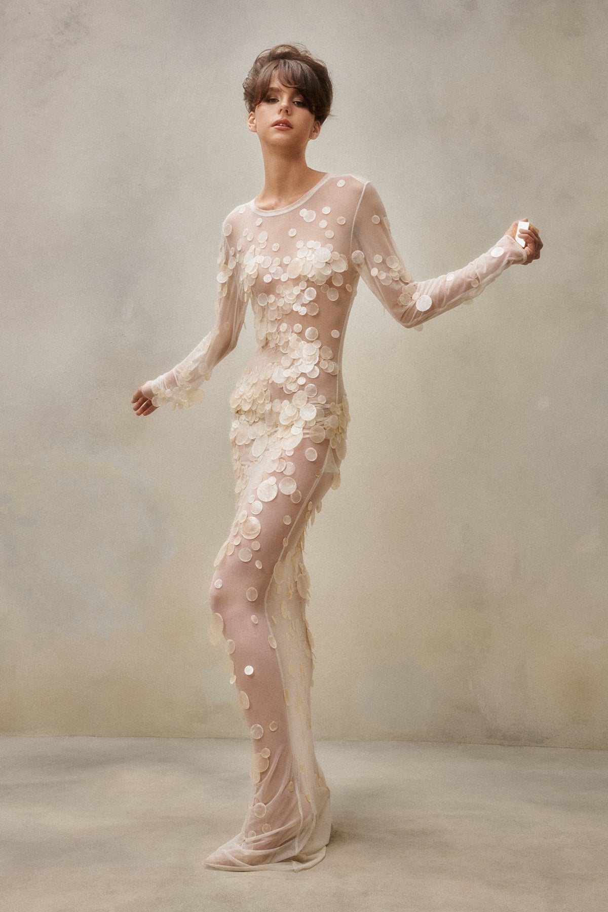 DATT GEM SHELL GOWN product image