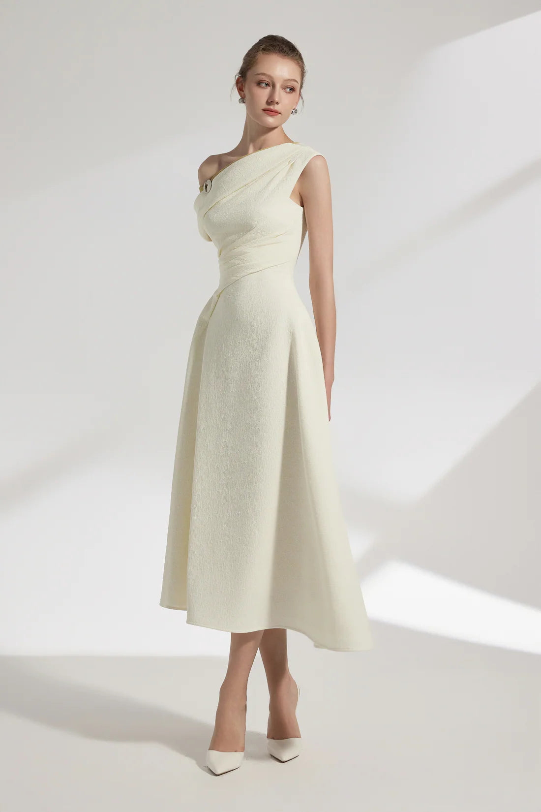 [品牌授权] BYDENIO Elan Two-tone Off-shoulder Midi Dress