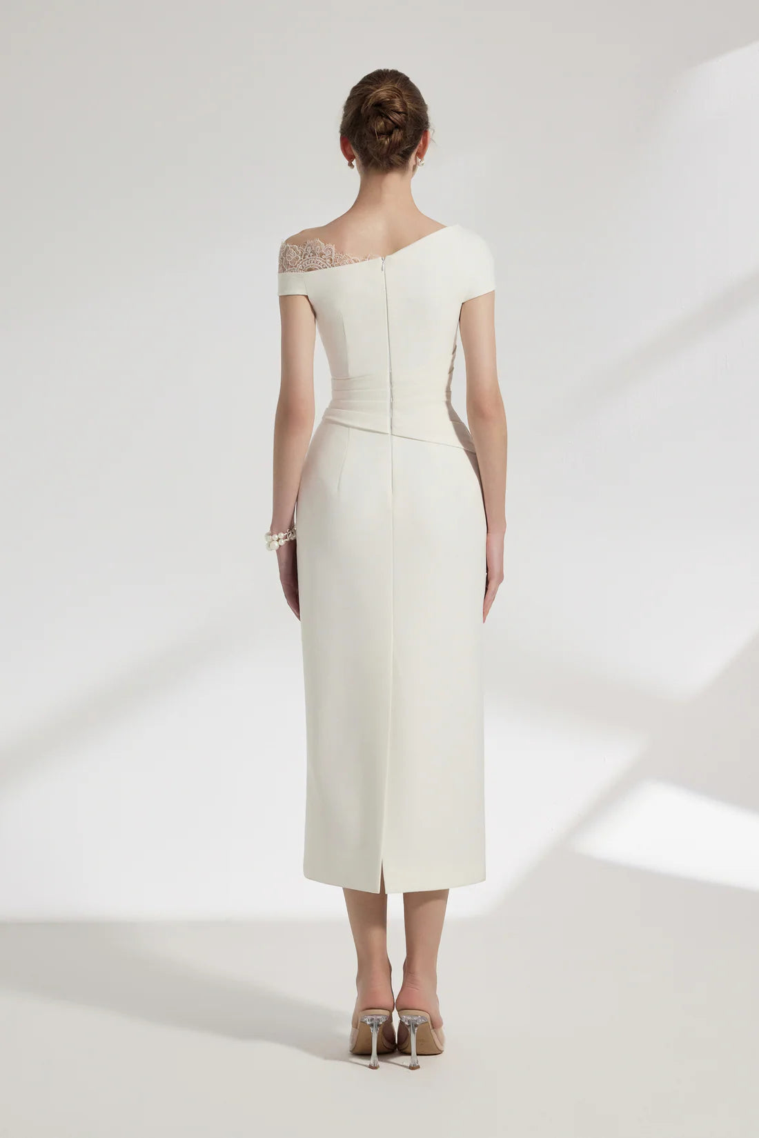 [品牌授权] BYDENIO Elysian One-shoulder Midi Dress With Lace Detail