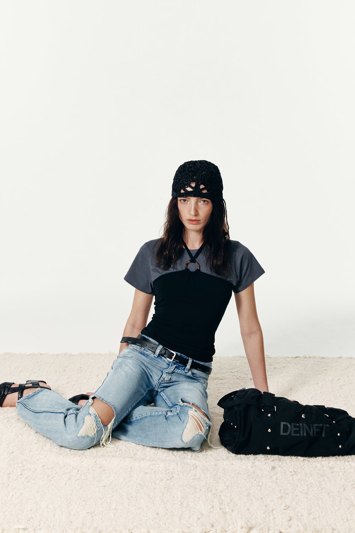 LOGO DUFFLE BAG IN BLACK — image 3