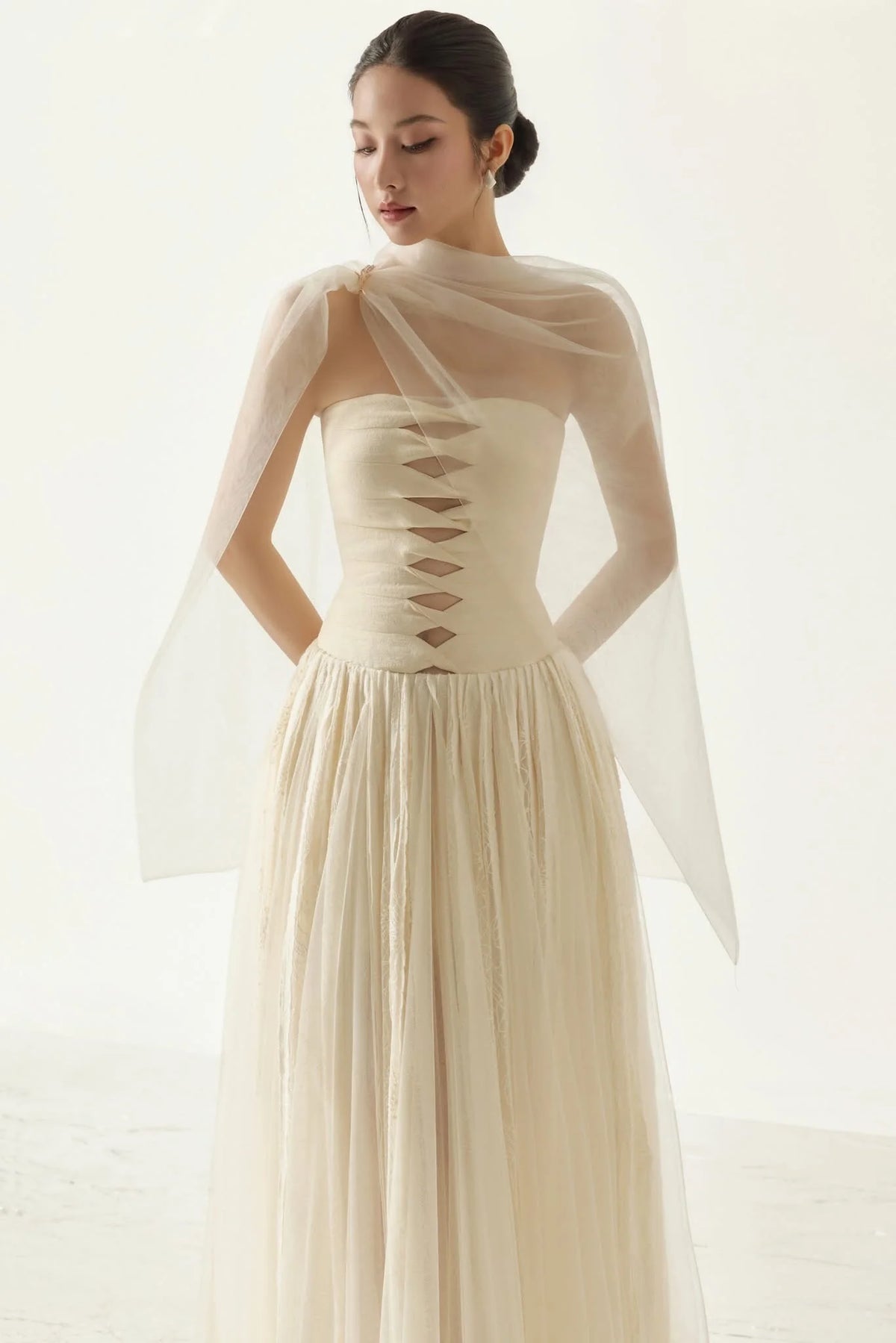 BYDENIO Elizabeth strapless lace mesh dress
