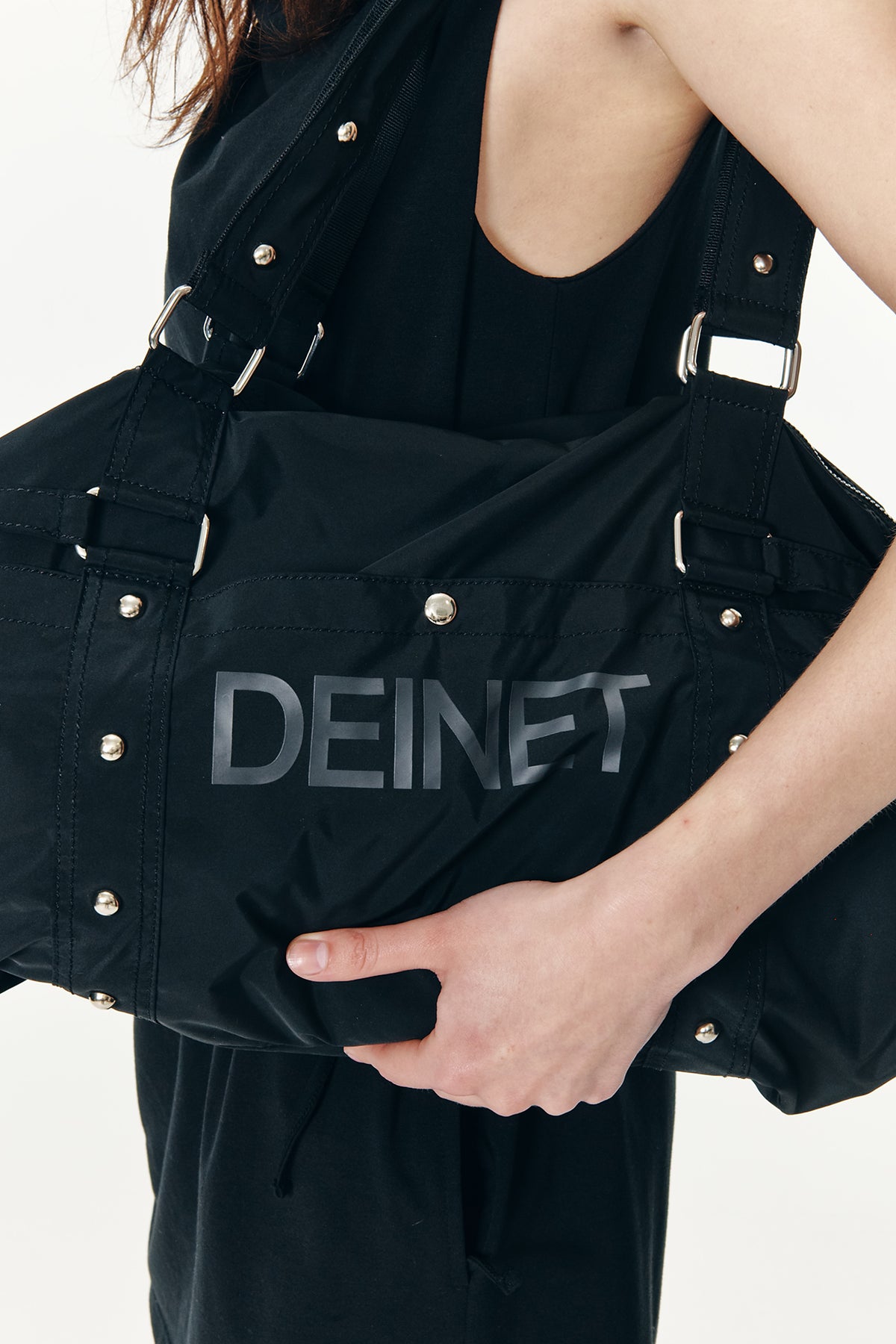LOGO DUFFLE BAG IN BLACK — image 6