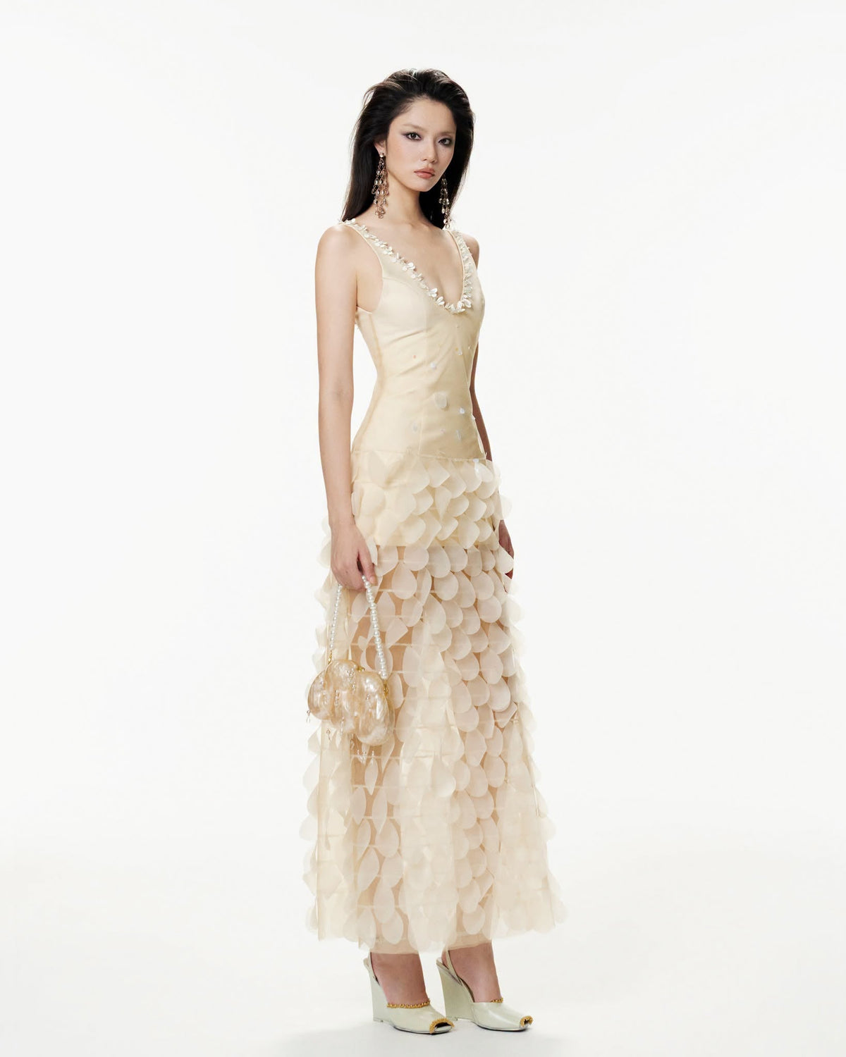 MUST HAVE POURING DRESS — Must Have