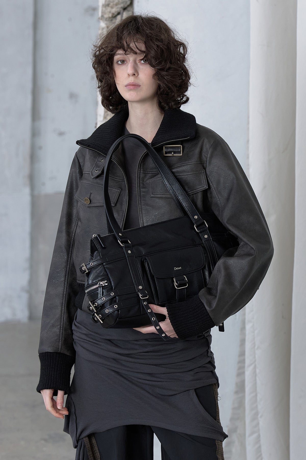 BELTED POCKET SHOULDER BAG IN BLACK — image 2