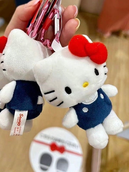HELLO KITTY BP智秀同款 Hello Kitty Mascot Plush with Heart-Shaped Metal Charm | Kawaii Sanrio Bag Accessory