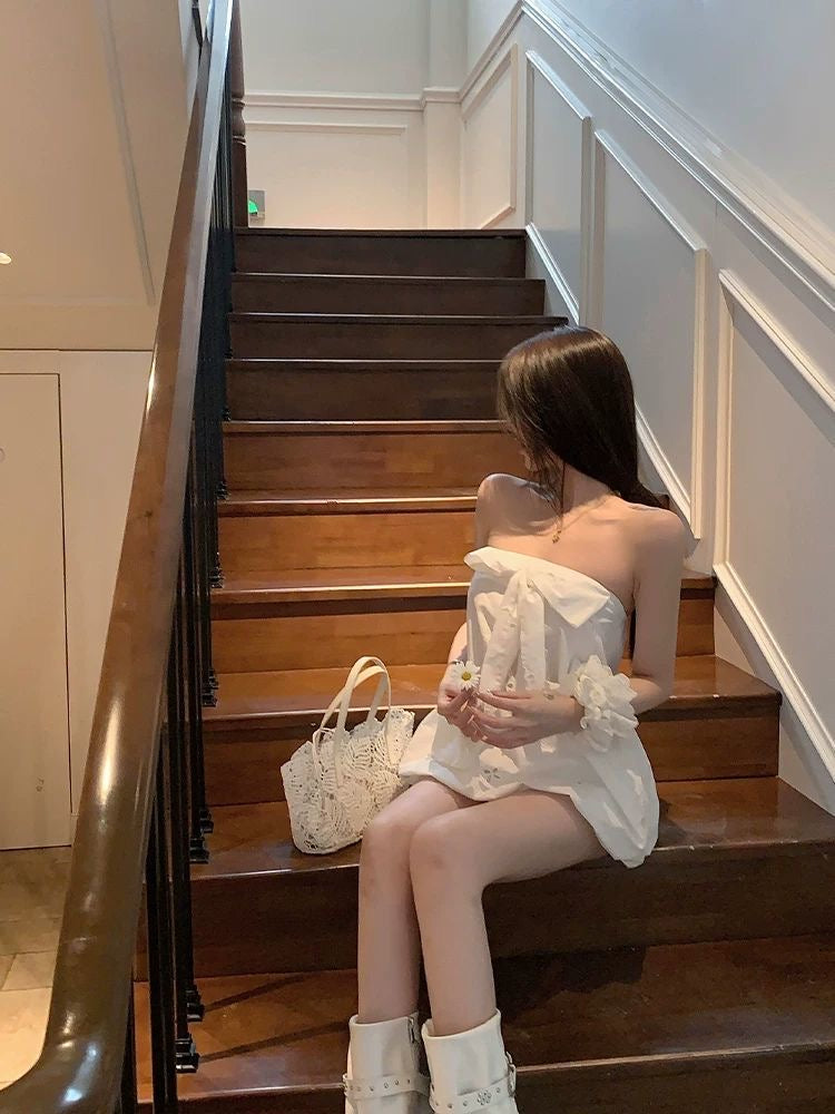 Bow Eyelet Strapless Top