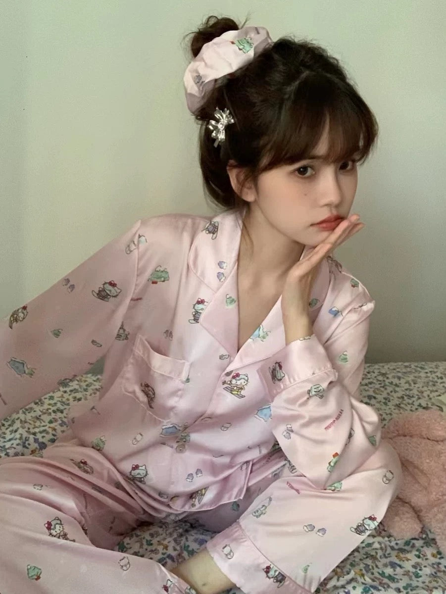 HELLO KITTY Skiing Pajama