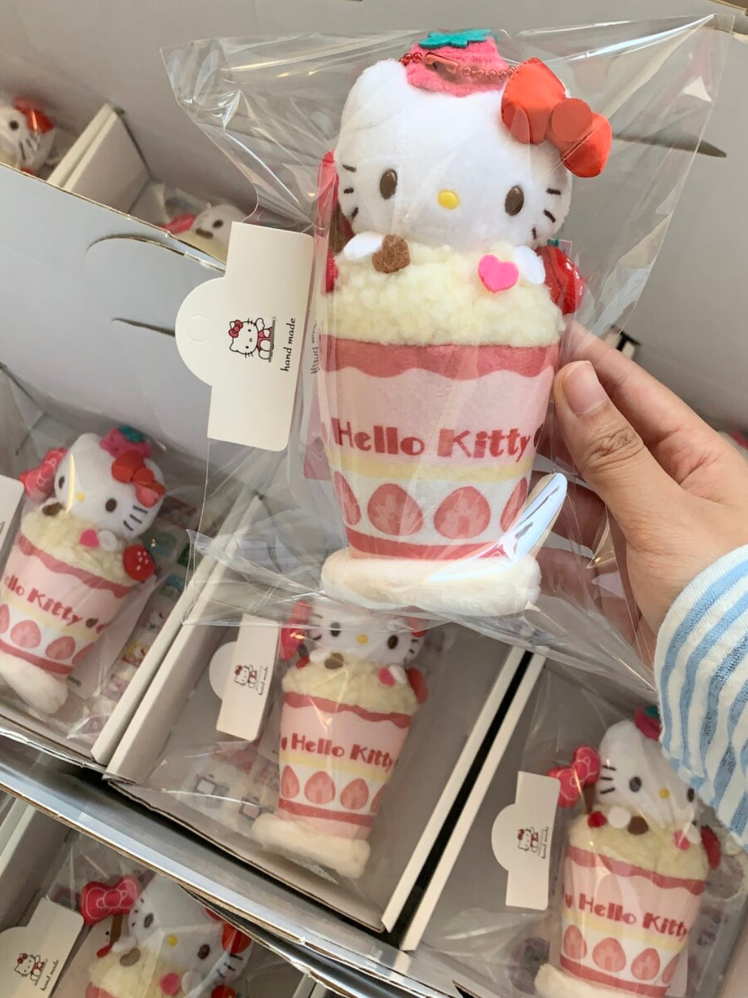 Hello Kitty x Ice Cream