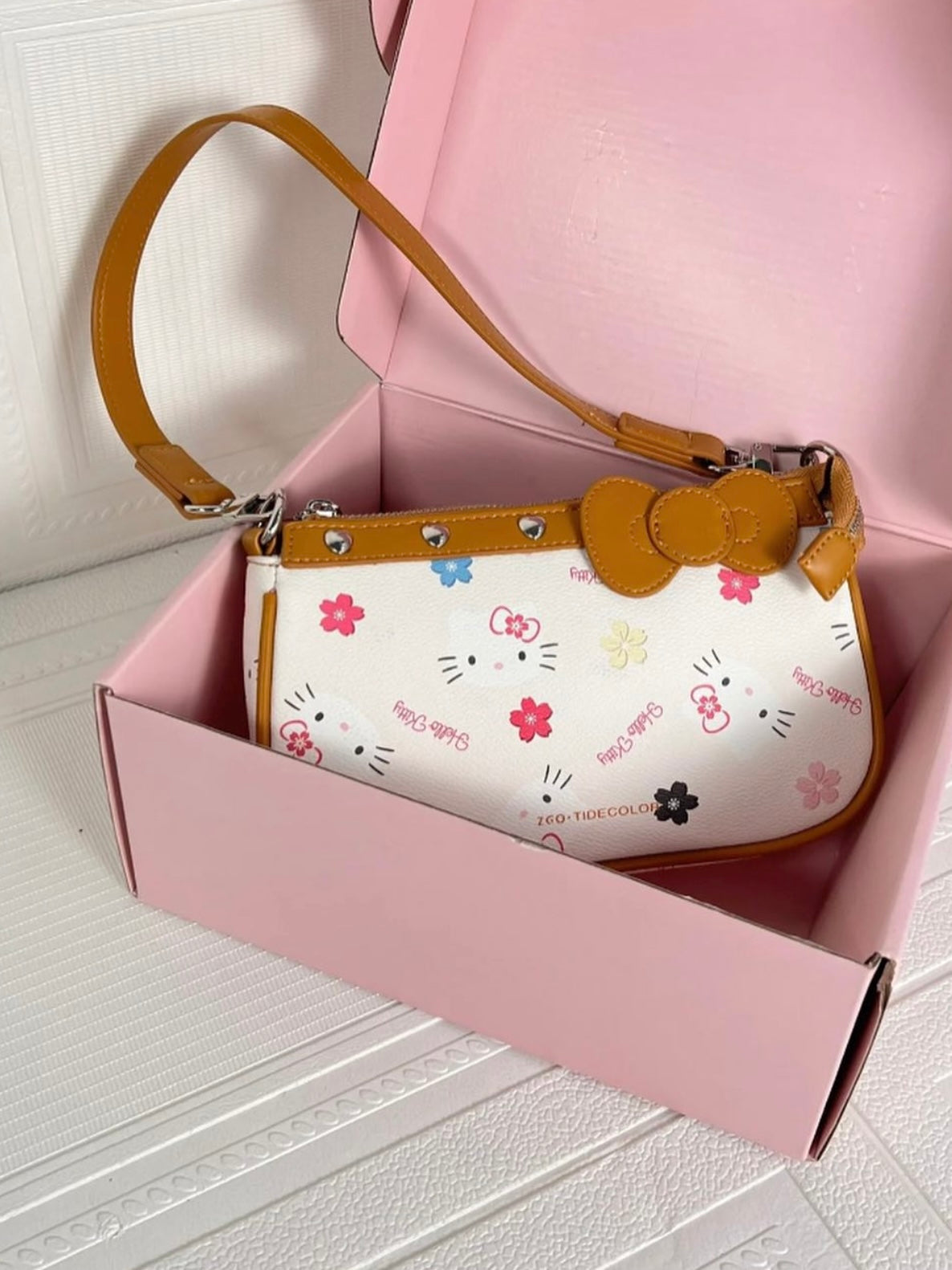 Cutie Hello Kitty Handbag