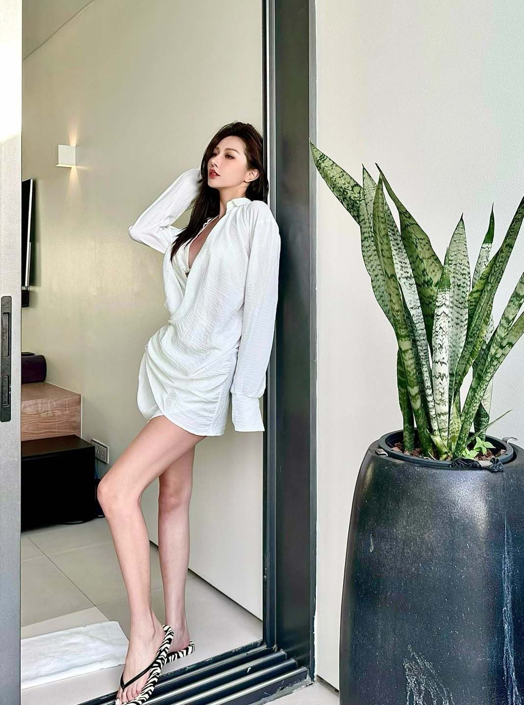 White Resort Wrap Cover-Up