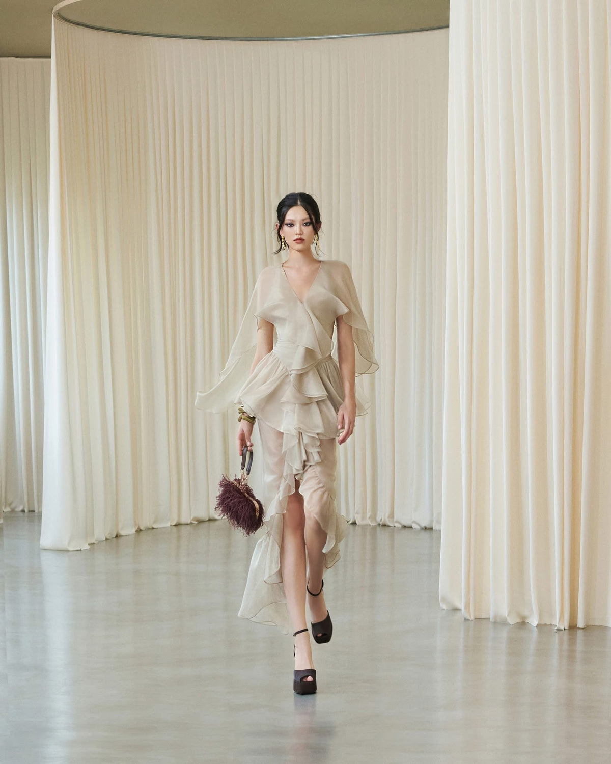 MUST HAVE Layered ruffle midi dress — Must Have