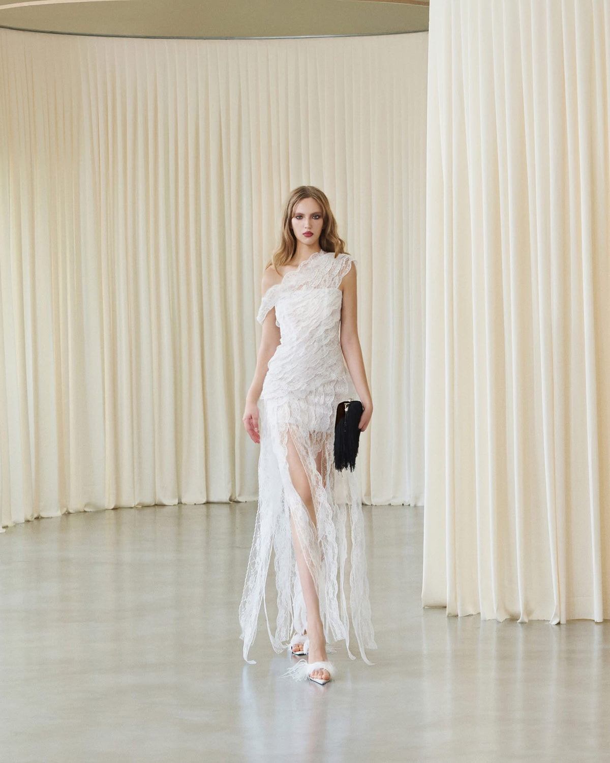 MUST HAVE Mini lace wrap dress — Must Have
