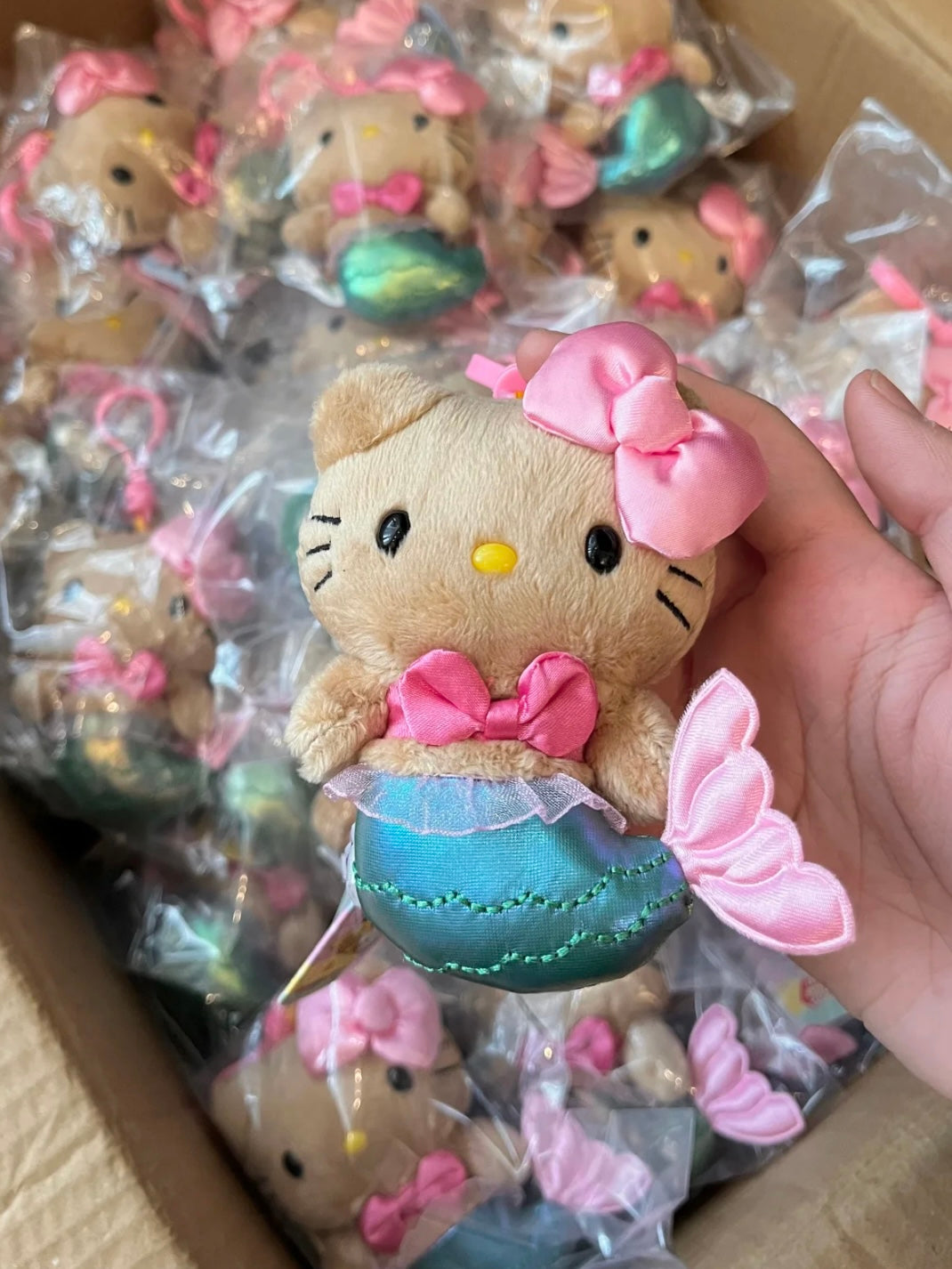 Limited Edition HELLO KITTY Mermaid Keychain | Kawaii Anime Mermaid Charm | Sanrio Collectible