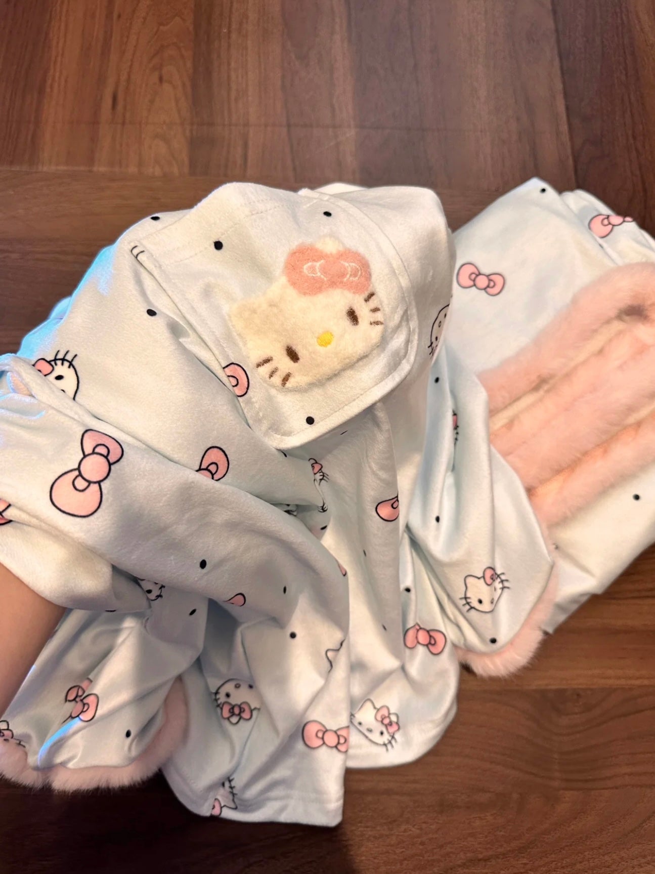 Hello Kitty Fluffy Winter Pajama Set – Light Blue