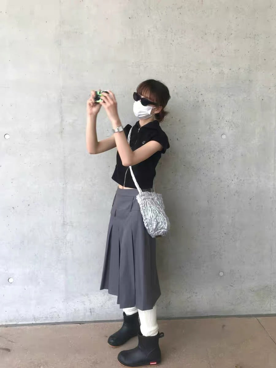 'Sliver Photosphere' - Silver Pleated Crossbody Bag