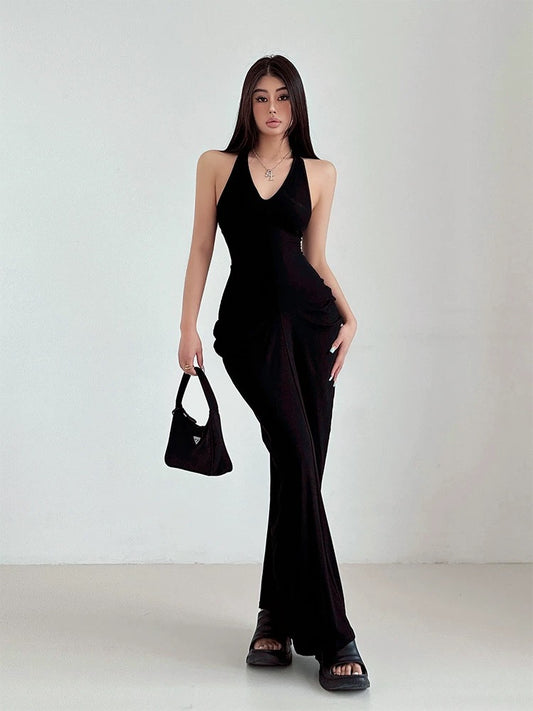 Nüde Cargo Dress with Shaping Silhouette