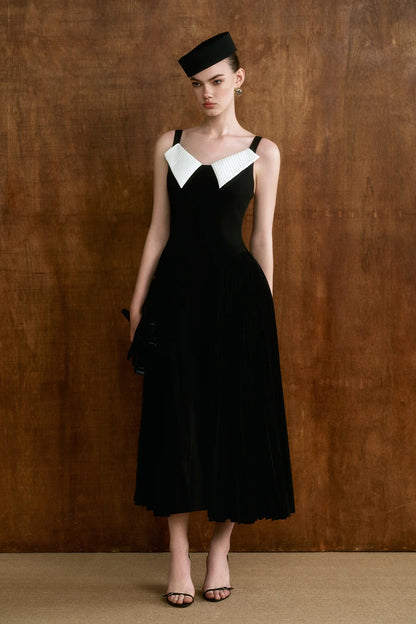 CICI ISABEAU Heartneck Midi Dress