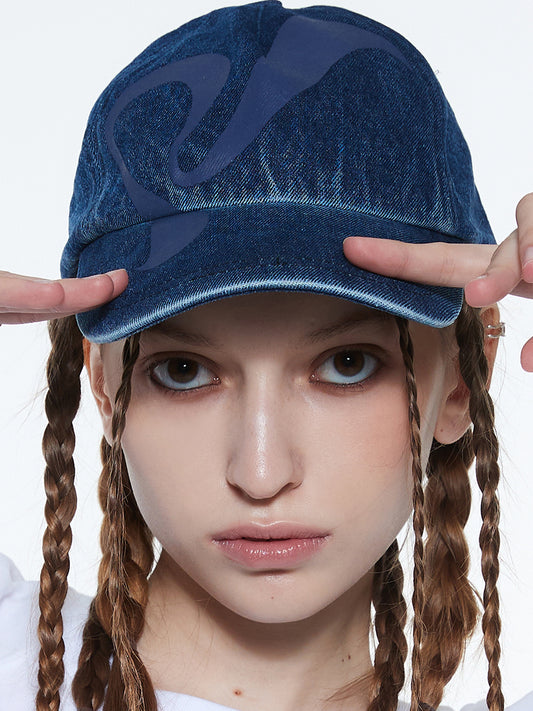 LUVISTRUE Curved L Ballcap in Navy