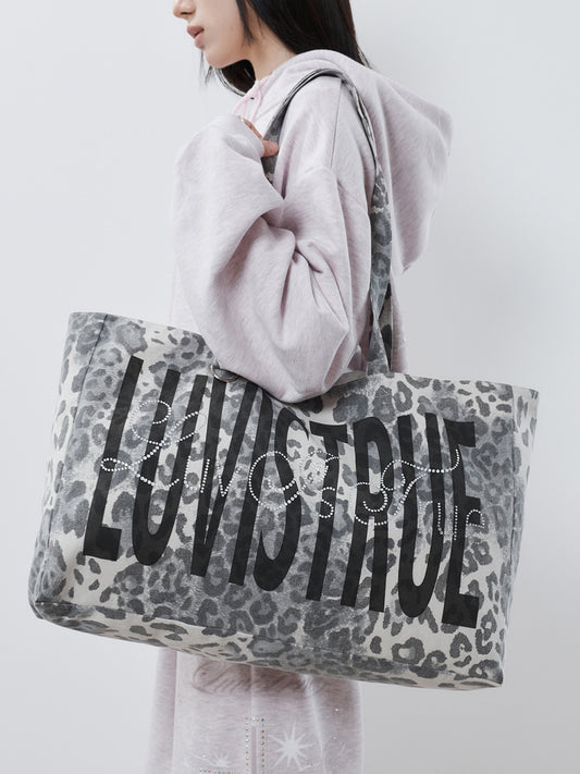 LUVISTRUE RL Lettering Tote Bag in Leopard
