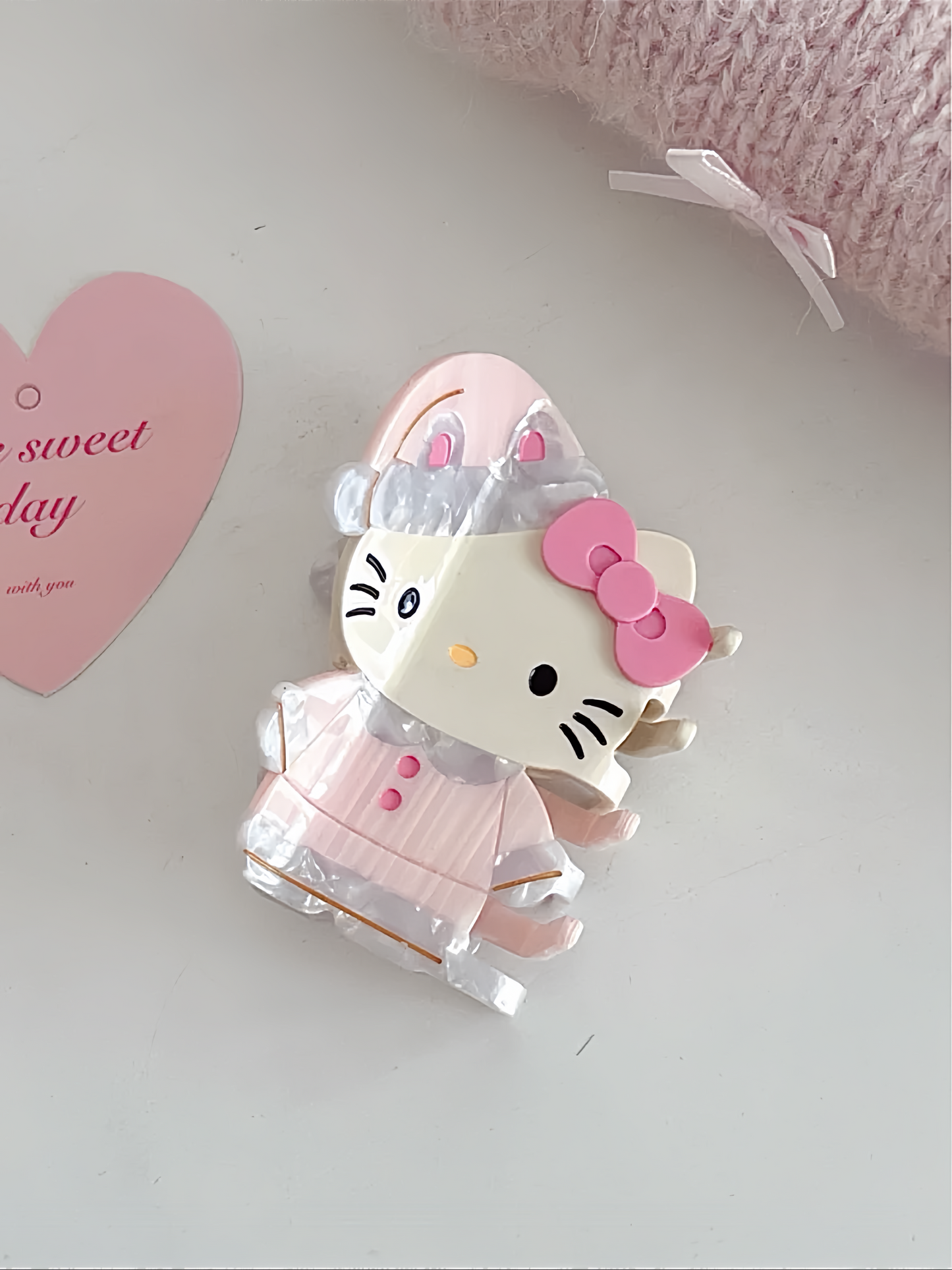 【💗"Sweet as can be" 】- Hello Kitty Claw Clip