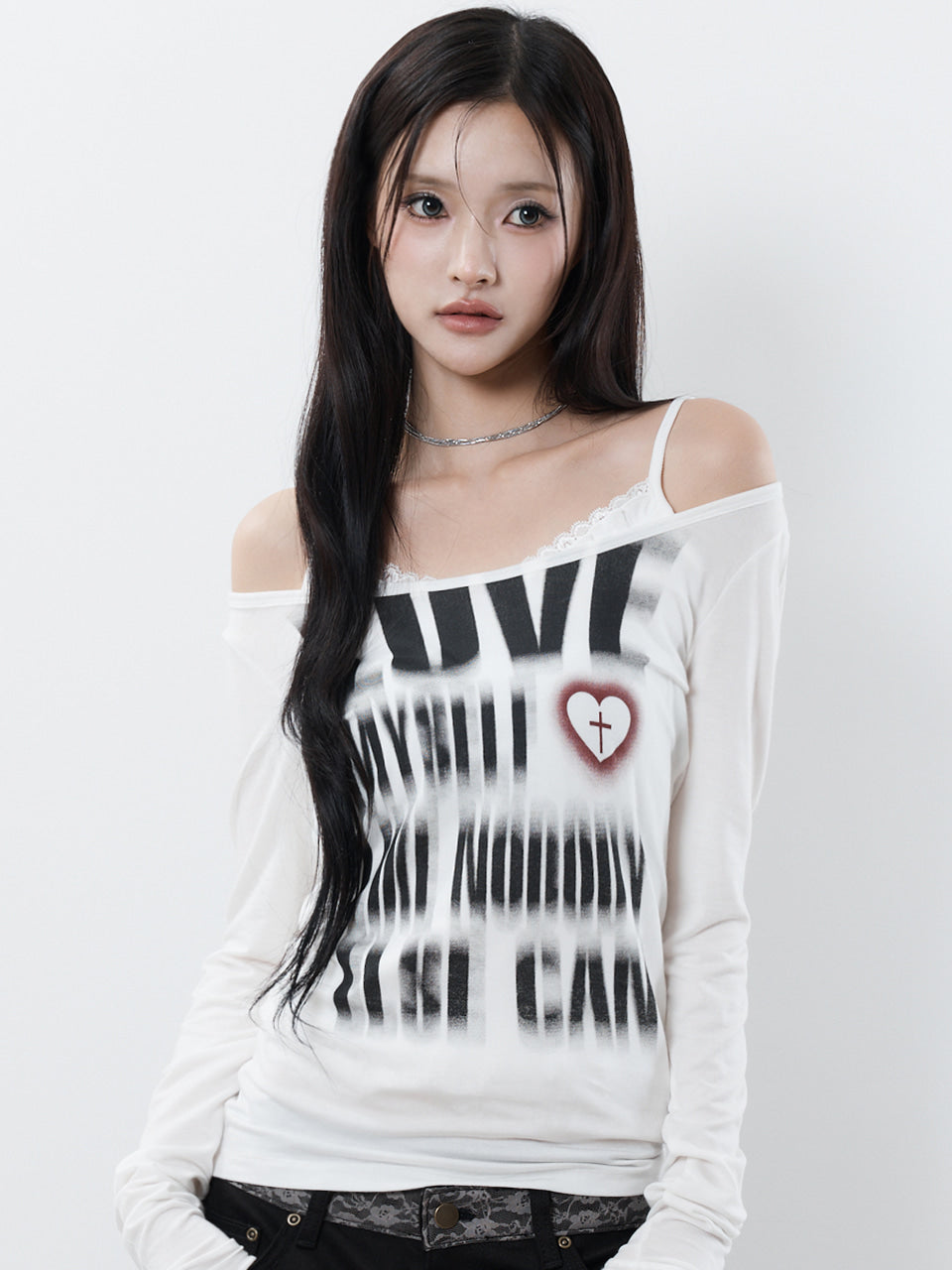 LUVISTRUE RL DISTORTED LETTERING TEE IN WHITE