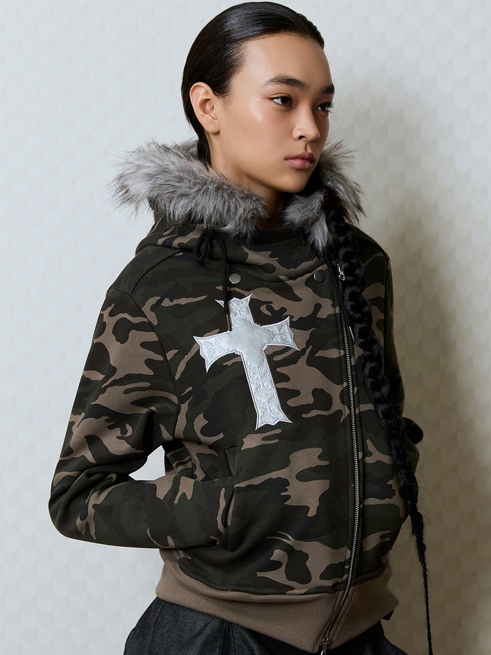 LUVISTRUE GT FUR UNBALANCE HOOD ZIP UP IN CAMO