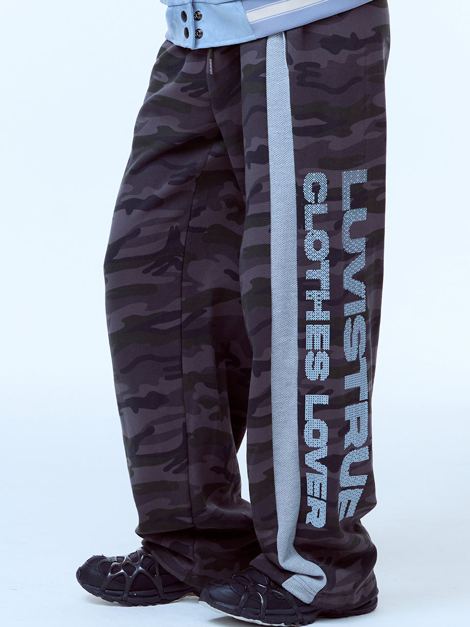 LUVISTRUE BASIC COLOR SCHEME PANTS IN CAMO