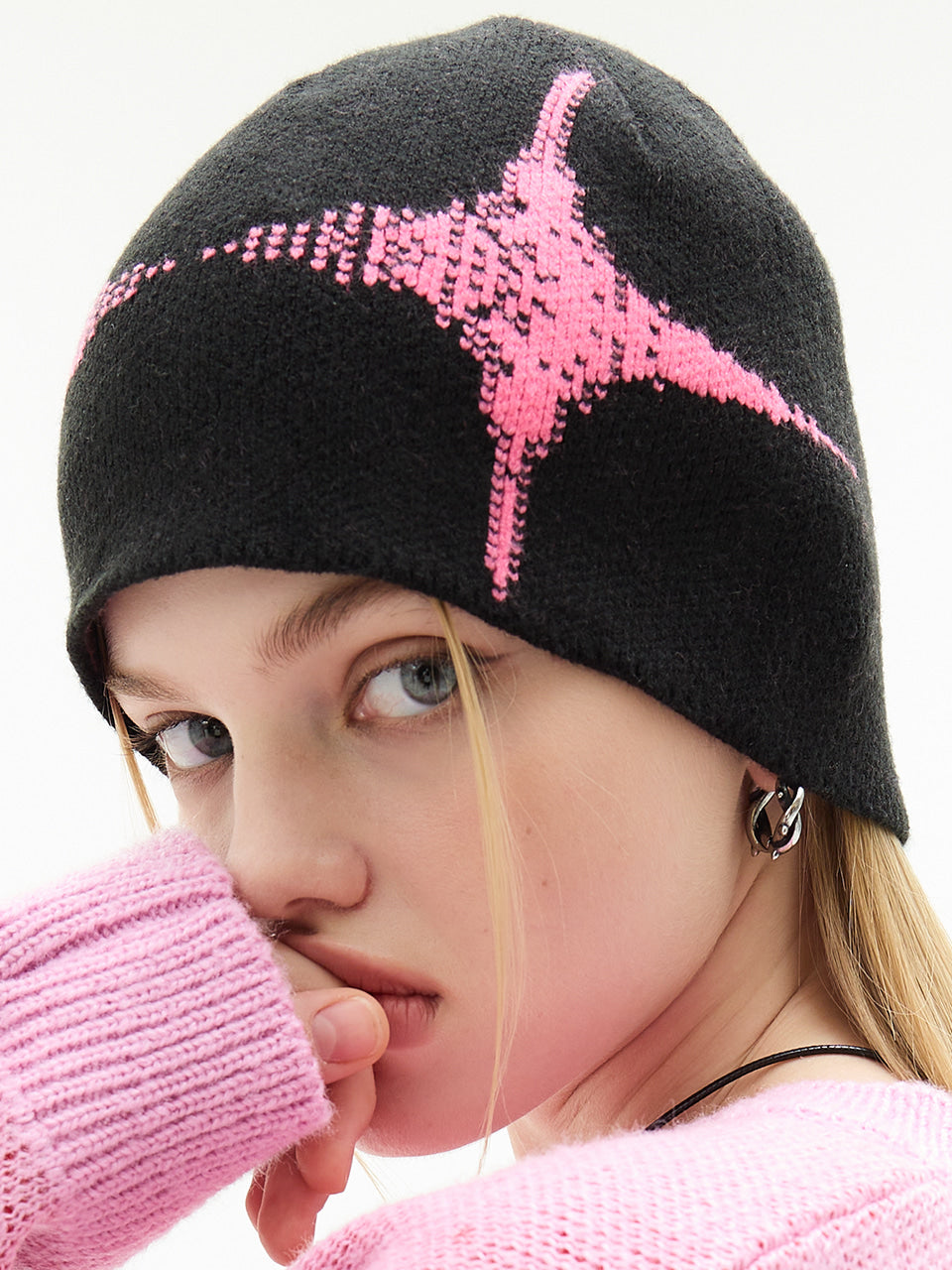 LUVISTRUE VL BLINK BEANIE IN PINK